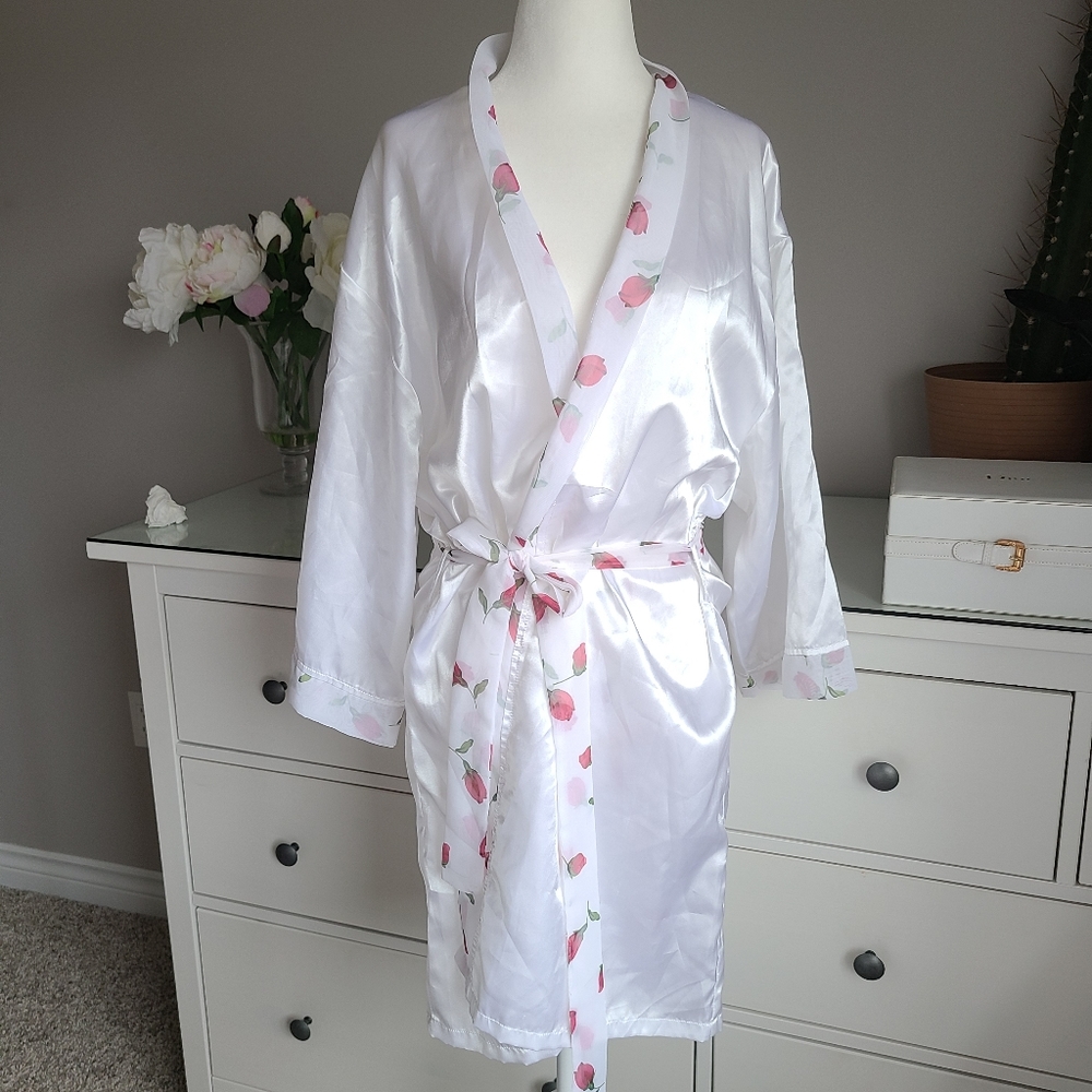 Yves Rocher White Robe with Roses